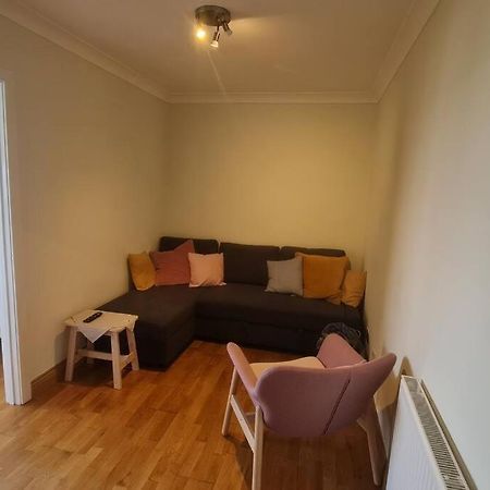 Whetstone Bright & Lovely & Apartment מראה חיצוני תמונה